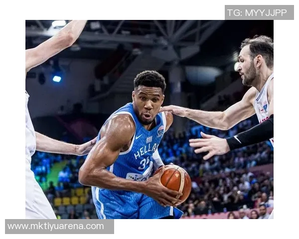 小卡复出首战迎胜利全场表现亮眼贡献21分6篮板5助攻2抢断 小卡复出首战迎胜利全场表现亮眼贡献21分6篮板5助攻2抢断