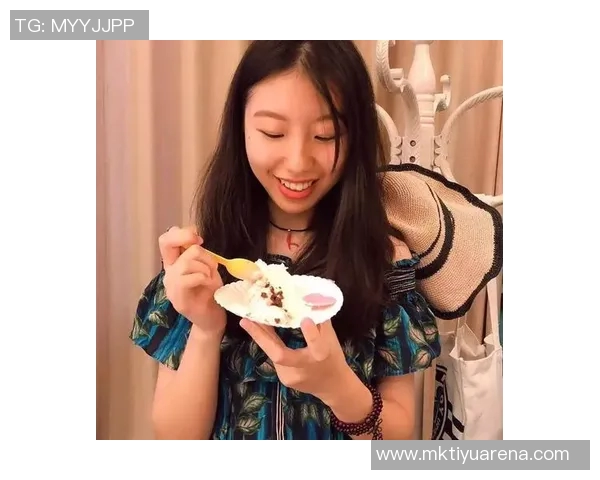 38岁小法为26岁继女庆生展现榜样力量引发热议