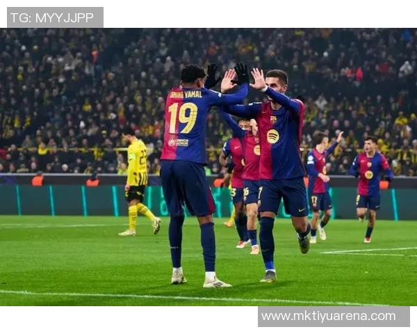 多特蒙德向阿德耶米提出续约报价巴萨也对其表现出浓厚兴趣